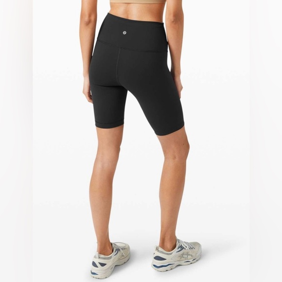 Lululemon Wunder Train High Rise Short 8" in Black - Picture 1 of 6